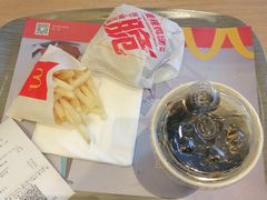 -麦当劳(龙洞店)