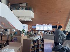 -抱抱地球咖啡馆(国家海洋博物馆店)