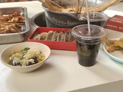 -钢管厂五区小郡肝串串香(蜀都万达店)