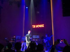 -TZ House音乐现场(来福士中心店)