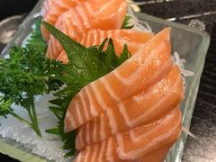 三文鱼腩刺身-春草居酒屋·晴子の店
