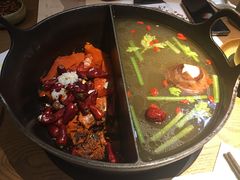 四季草本鸳鸯锅-盡膳口福跷脚牛肉火锅(北美新天地店)