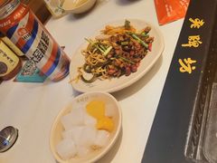 -老牌坊云南鱼豆花火锅(哈西万达店)