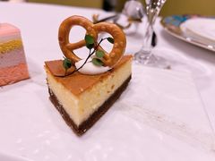 -江城明珠豪生大酒店·泰国金兰花旋转餐厅