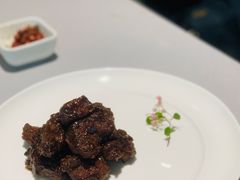 沪市牛肉粒-屋里厢上海菜馆