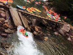 -安吉龙王山峡谷漂流