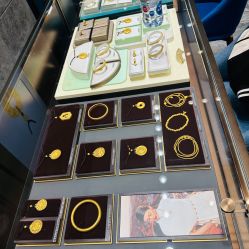 -周大福CHOW TAI FOOK(荟聚购物中心西红门店)