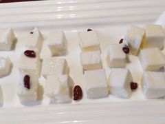 酸奶糕-诺敏塔拉奶茶-布里亚特包子-手把肉(锦都会店)