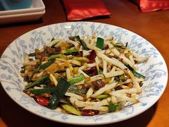 -魏铭鱼头捞饭(晋阳路店)