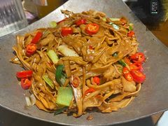 -东口码头·烧鸽子·鱼头泡饼·地方菜(金鹰悦城店)