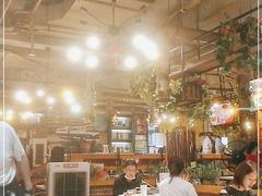 大堂-钢管厂歆瑞源油卤串串香(春熙路太古里店)