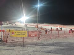 -石京龙滑雪场-停车场