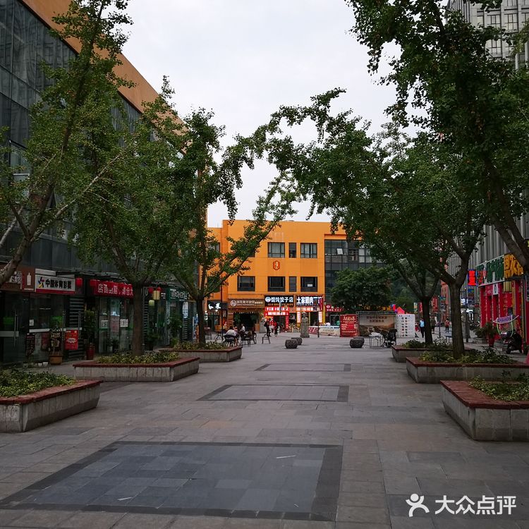 逛逛恩施民俗街