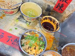 -柳州肥姨妈大骨螺蛳粉(东靖路店)