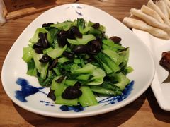 青菜-芳草地度假酒店·野炉中餐厅