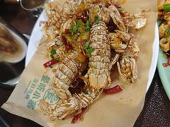 -曼听小寨海鲜烧烤·大连辣炒大王(盖州街店)