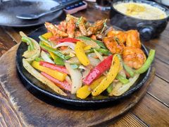 牛柳鸡肉鲜虾三拼法基塔-Q MEX 库迈墨西哥餐吧(三里屯店)