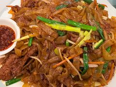 牛肉炒河粉-文记壹心鸡(宝华路店)
