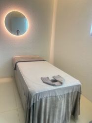 -丽锦汇LA LIZZ丽秩·科技美肤