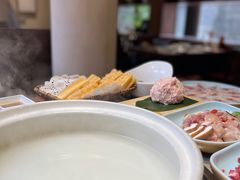 -四点金粥底火锅(沂州里店)