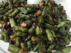 -八府香鸭·啫啫煲(华山路店)