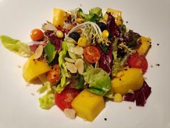 -MONICH牛排融合餐厅(和义大道购物中心店)