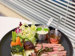 -露露家咖啡店
