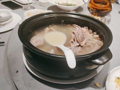 -唔哩赞·崇明私藏菜(建国西路店)