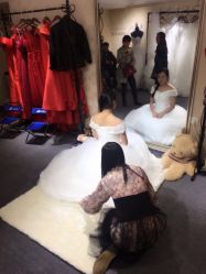 点击看大图 婚纱-爱伊人婚纱礼服美妆馆
