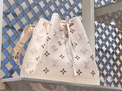 -路易·威登(香榭丽舍大道店)