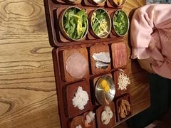-银米·云南传统过桥米线(双廊黑金冠店)