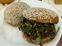 烧饼夹牛肉-护国寺小吃(地安门店)
