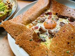 鸡蛋蘑菇熏肉荞麦可丽饼-RAC BAR(安福路店)