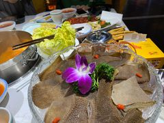 -牛员外鲜切牛肉火锅