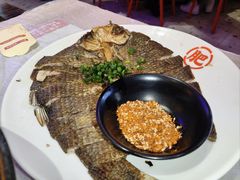 -肥肥虾庄·金牌油焖大虾(首义路店)