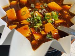 -穹六人间 people 6(岳阳路店)