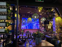 -临界音乐酒馆·小龙虾·江湖菜(华熙LIVE·鱼洞店)
