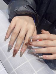 -UGIRL有个美甲