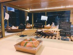 韩式网红蒜香奶酪包-啊噗吐呦现场烘焙(麦凯乐店)