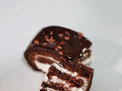 瑞士卷-Dough&Joe团憩(瑞虹天地月亮湾店)