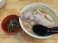 -雷祖芳老妈蹄花店