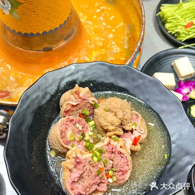 来新疆怎么能不吃沙棘火锅呢！！就在乌鲁木齐