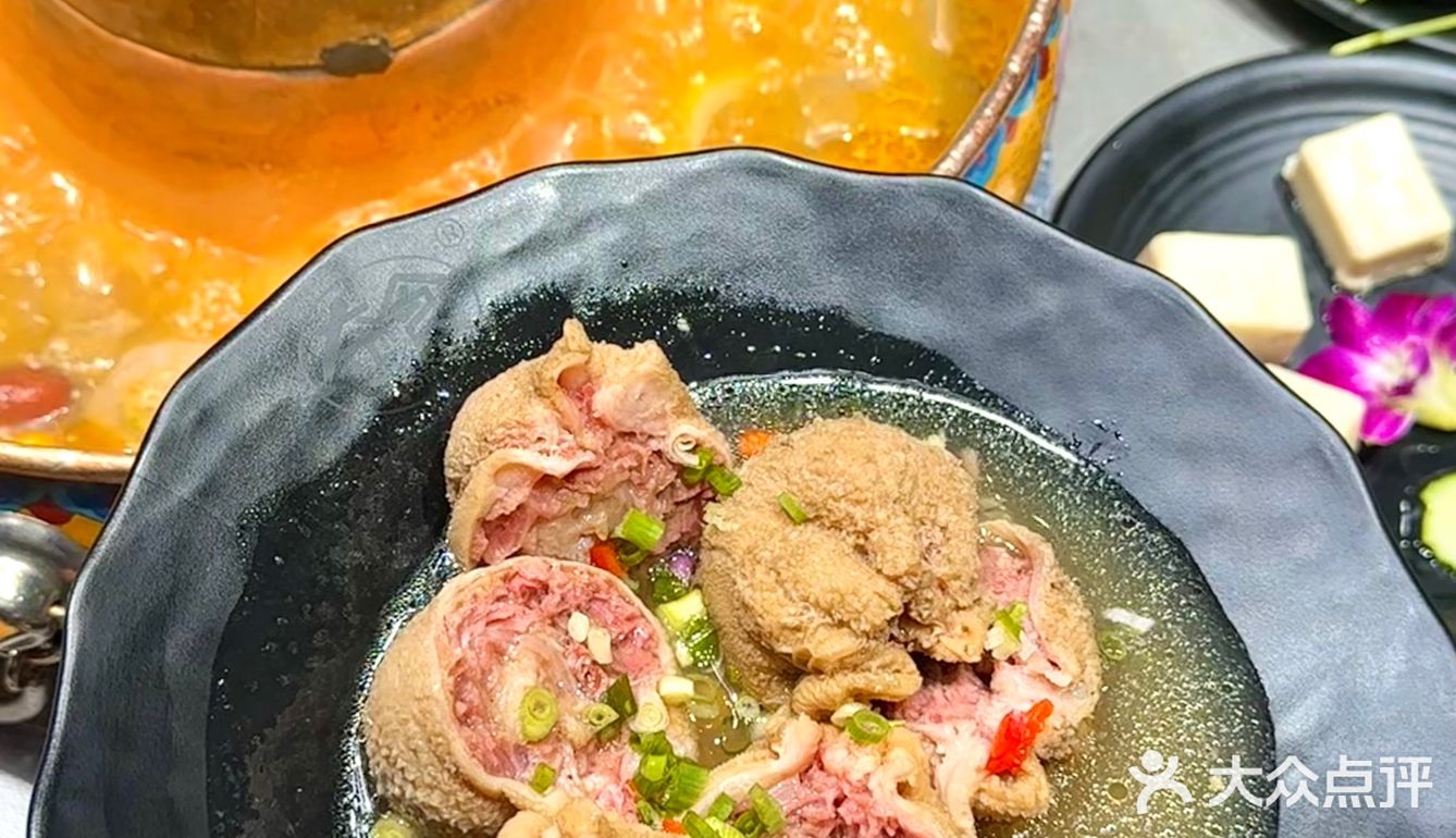 来新疆怎么能不吃沙棘火锅呢!!就在乌鲁木齐