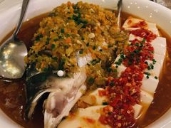 招牌冶味大鱼头-T館·花园艺术餐厅