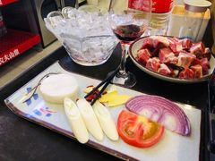 -毛辣果·贵州红酸汤牛肉火锅(西单店)
