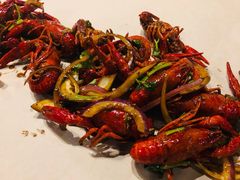 麻辣小龙虾-麻屋手抓海鲜(防城港总店)