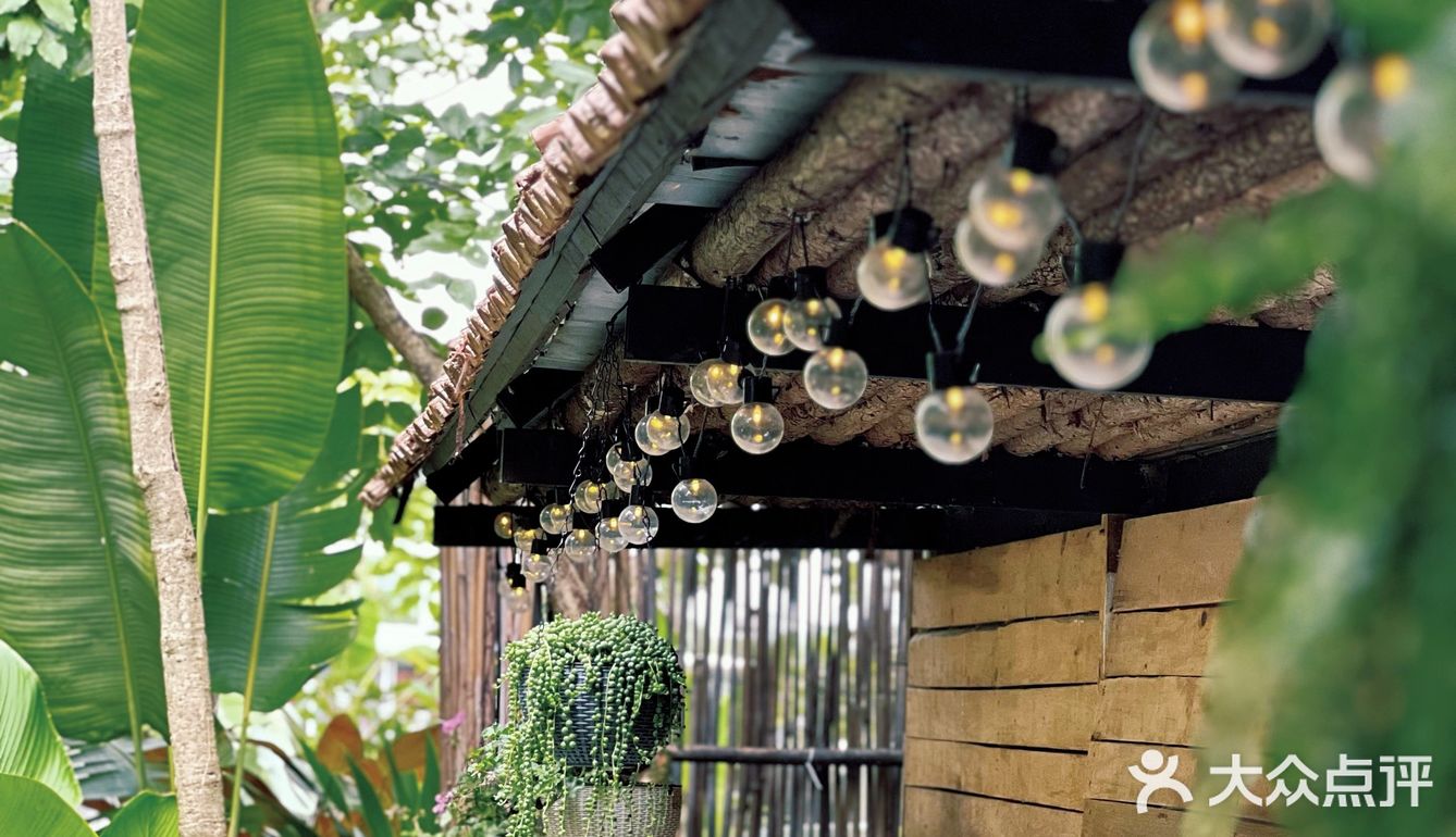 版纳周末遛娃约会的好去处 无意间发现的清迈风小院