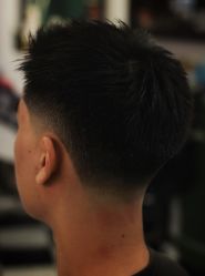 -HEADSTAR BARBERSHOP·男士理发店