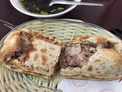 -宝光熏肉鞋底火烧(新街口店)