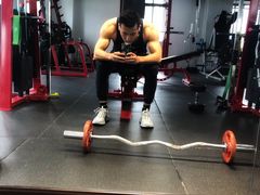 -越·健身工作室(华尔兹广场写字楼B栋店)